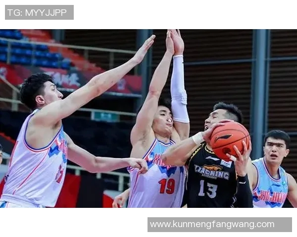 奥达斯与天主大学的精彩对决揭示篮球战术与团队合作的完美结合